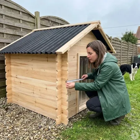 Niche chien en bois toit type chalet madrier toit PVC taille L 116 x 87 x 90 cm 