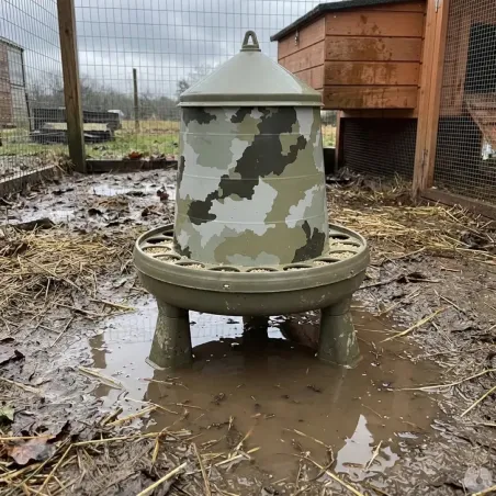 5 mangeoires camo 4kg sur pieds Ø33cm - élevage propre