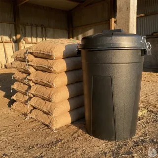 Conteneur grain 100L noir - Stockage sécurisé pour animaux