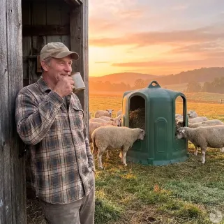 Cloche à foin Kerbl 5 ouvertures - Ø 160 cm pour élevage