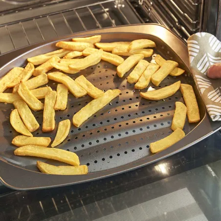 Plaque perforée pour cuisson parfaite au four