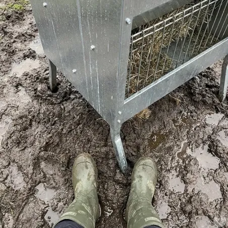 Râtelier extérieur 1M pour moutons et chèvres galvanisé