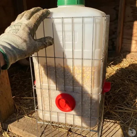 Mangeoire 23 kg à réservoir - Autonomie et anti-gaspi