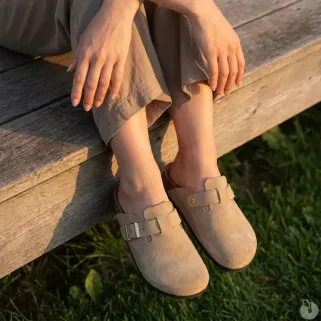 Sabots Ayoka en cuir gris clair pour femme - Pog