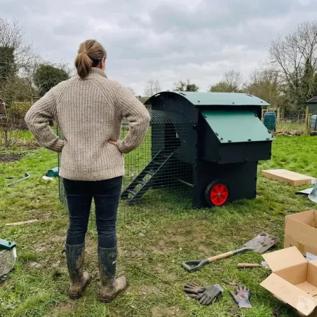 Enclos 2m pour poulailler surélevé 8-15 poules - Sécurité optimale