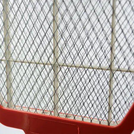 Raquette électrique anti-mouches et moustiques