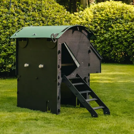 Poulailler surélevé en plastique recyclé pour 5 à 9 poules