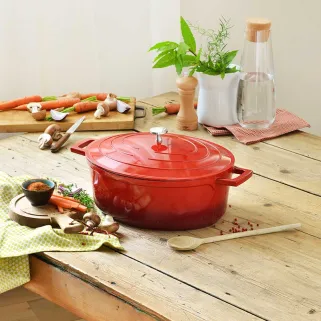 Cocotte ovale rouge 32 cm en fonte d'aluminium - Tous feux