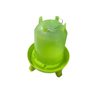Abreuvoir 11L sur pied vert pour volailles - Pratique
