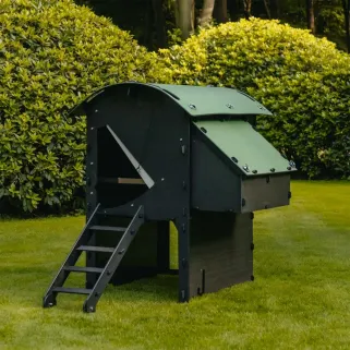 Poulailler surélevé en plastique recyclé pour 5 à 9 poules