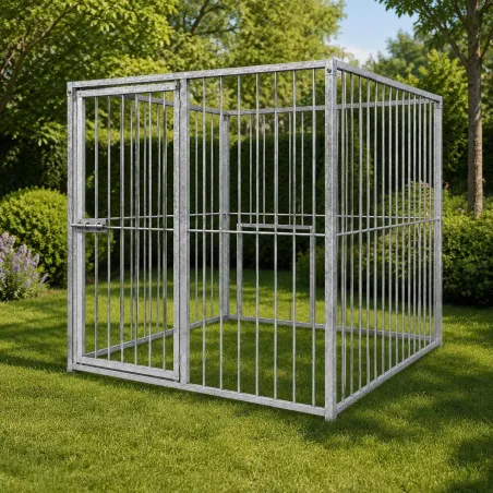 Chenil carré 1,5x1,5 m avec porte et ouverture niche