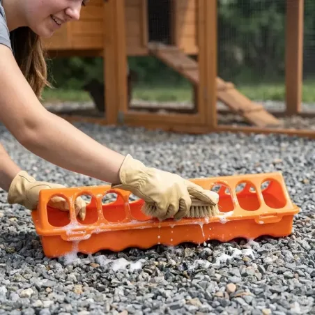 Mangeoire 30 cm plastique à trous pour poussins - Orange GAUN