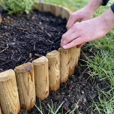 Bordure bois naturel à planter 105x15 cm - Ø7 cm