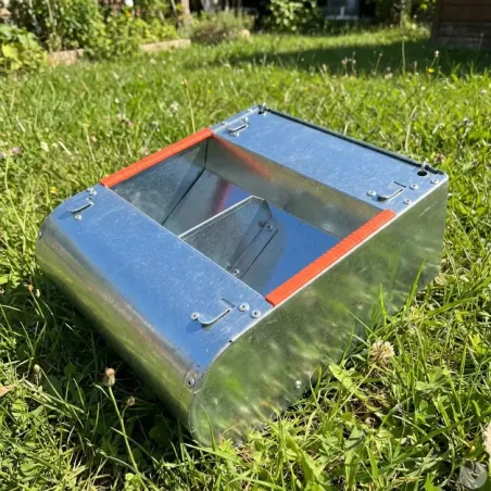 Mangeoire à trémie 2 cases pour lapins et rongeurs