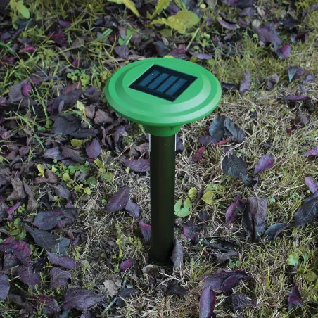 Répulsif solaire anti-taupes ultra-sons 400m²