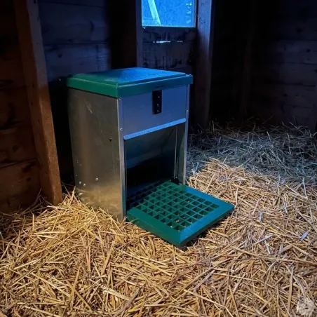 Mangeoire Feedomatic 5kg anti-nuisibles pour volailles