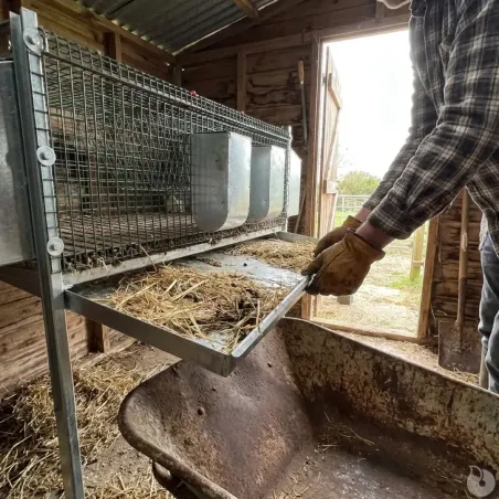 Nid en acier galvanisé pour clapier à lapins