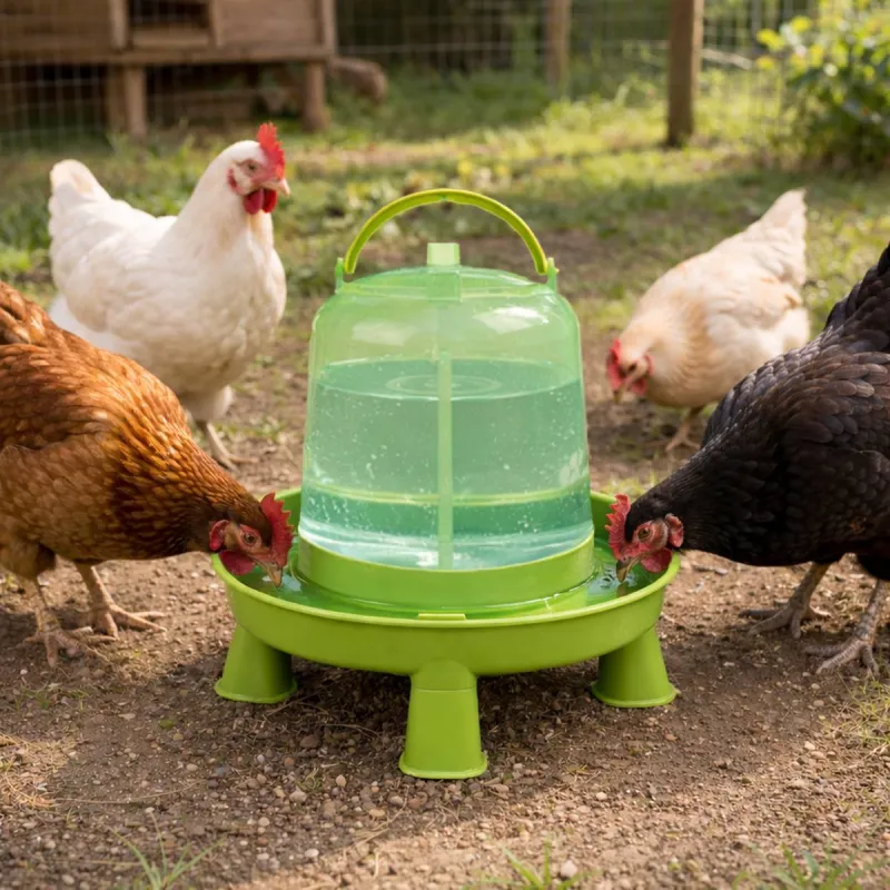 Abreuvoir sur pied vert 3L gradué pour volailles