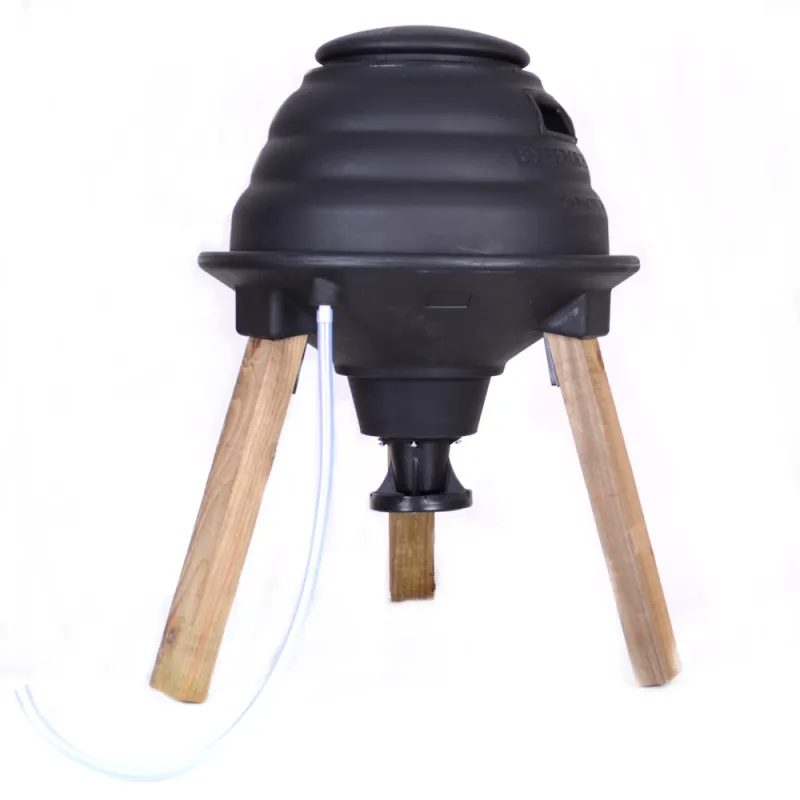 Nourrisseur Empereur 70 L en plastique mat résistant