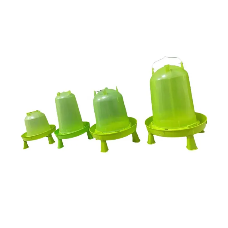 Abreuvoir 14L sur pied vert pour volailles - Pratique