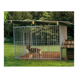 panneaux de chenil à barreaux avec chien